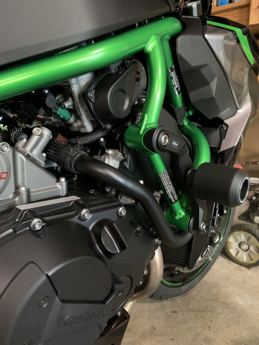 Evotech Frame Sliders Modifications, Accessories, and Appearance